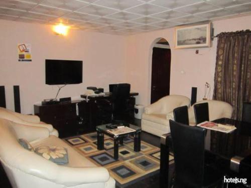 sala de TV, SUNVIEW HOTEL in Akure