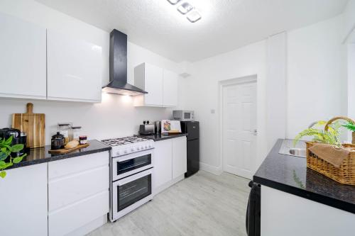 Instalaciones, Spacious 3-Bedroom House in St Helens by Eason Stays, Ideal for Families & Business Travellers with  in St Helens