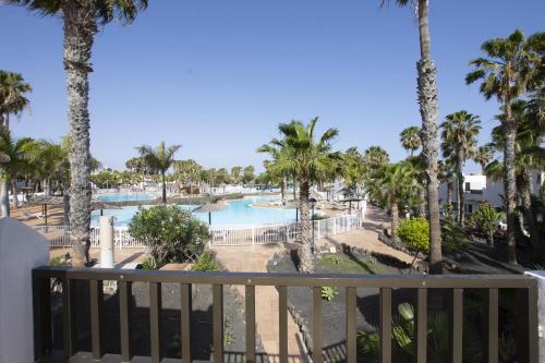 Book Jet - OASIS CORRALEJO Apartments Pool & WIFI 3
