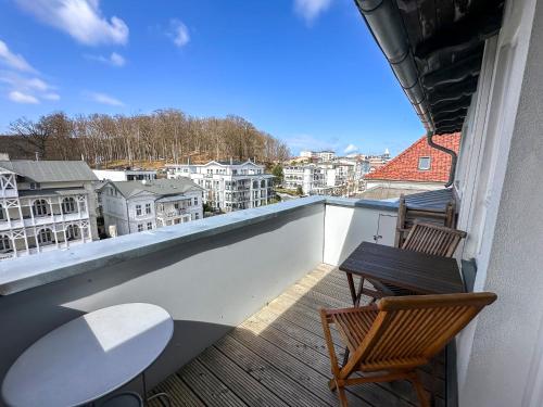 ระเบียง/ชานเรือน, DÜNENHAUS Sellin (DUNENHAUS Sellin) in ออสซีบาร์ด ซีลเลิ่นน์