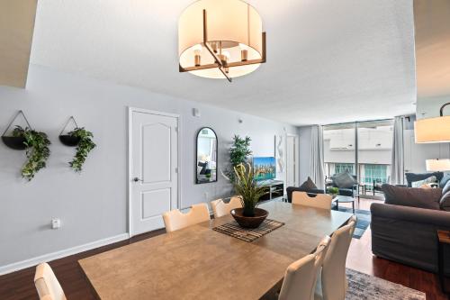 Free Parking! Condo with a Perfect Location in Brickell - Tap to explore photos