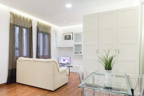 For You Rentals Plaza Dos de Mayo Apartment TEMPORAL DPA131