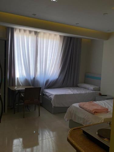 Egy property 1