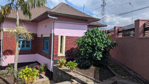 Calm Guest House in 魯亨格里