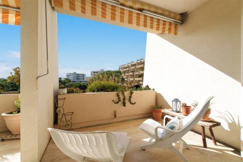 Sisäänkäynti, Le Nid Paisible Antibes vue sur mer - Welkeys in La Pagane