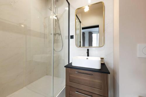 Cosy apartment - 4BR/12P - Canal Saint-Martin - image 8