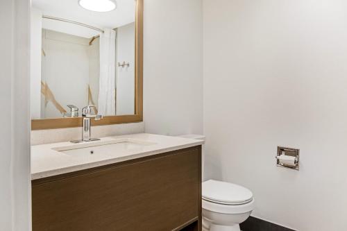 Quality Inn Findlay - image 30