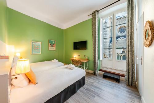 room detail thumbnail 0