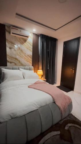 Luxury home - image 5