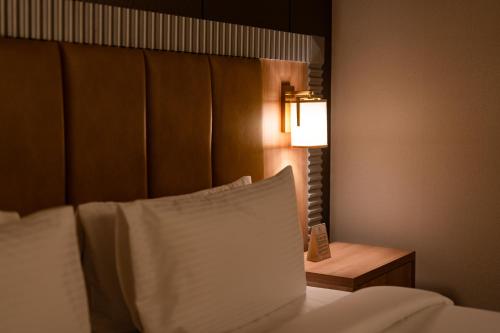 Luxe Grand Hotel - image 9