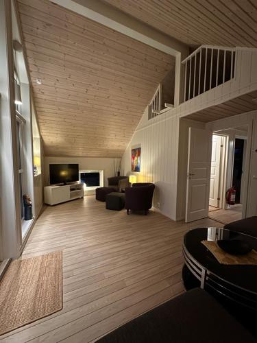 Heggøy rorbuer in Alveim