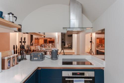 Spacious and Modern Apartment in Pimlico, Londres