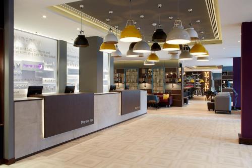 Premier Inn Frankfurt Messe - image 11