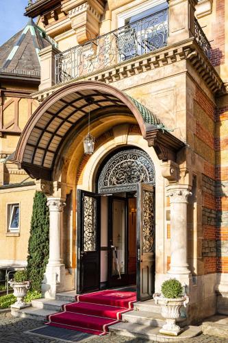 Entrance, Villa Rothschild, Autograph Collection in Konigstein im Taunus