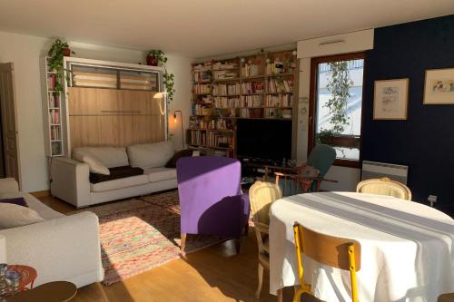 Spacious apartment with sunny terrace - image 6
