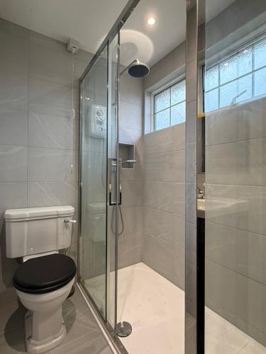 Simple Rooms for Contractors and Essential Workers - Middle Claydon