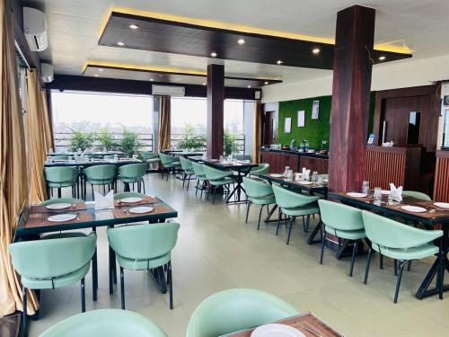 Restaurant, Sangam Hotel in Lakhisarai