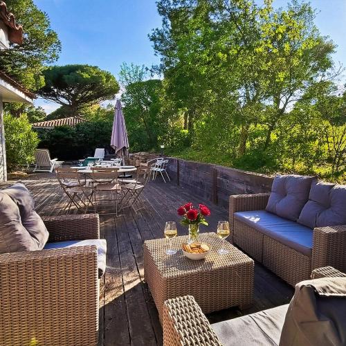 Chalet familial avec jardin & piscine - Location saisonnière - Gassin