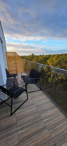 Балкон, Apartament Sosnowy Las Widok na morze in Рови