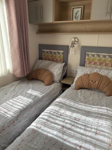 Home from Home at the Hendersons Caravan in คิลวินนิง