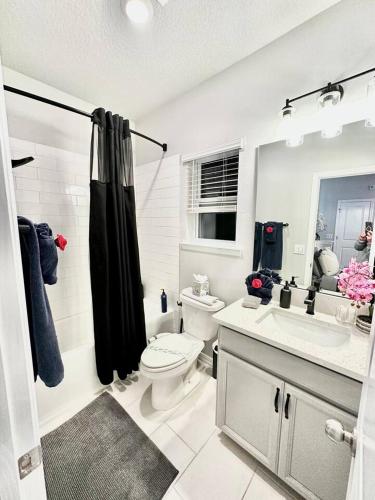 Downtown Orlando Modern Zen Studio Private Hot Tub - image 6