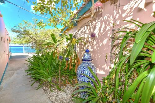 Pohled zvenku, Beachfront Two-Bedroom Villa in Savaneta