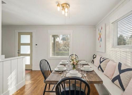 3BR 2BA Flamingos West - image 2
