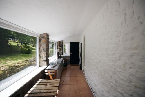 Viesnīcas āriene, Wildhaven - A wonderful country escape in the Brecon Beacons, surrounded by countryside views in Gvinfī