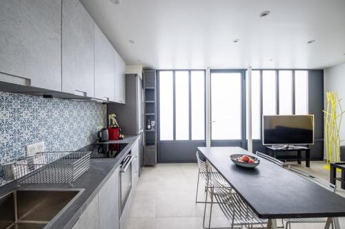 Tour Eiffel Loft - image 8