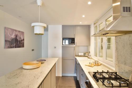 Palais Royal Charm Home - image 13