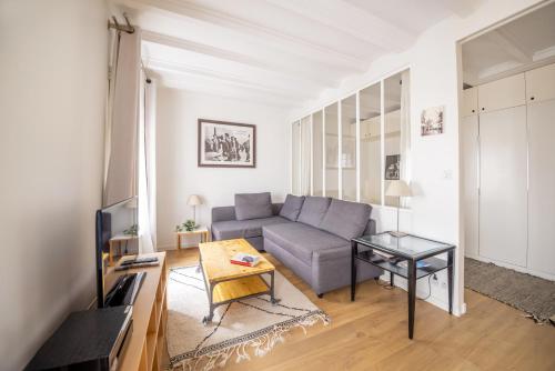 Bastille Loft