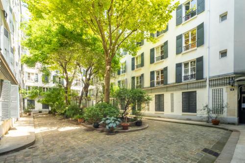 Facilities, Batignolles Home in Montmartre