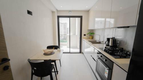 מתקני המלון, New 2BR · Sunny Balcony · Jardins Carthage in Jardins De Carthage