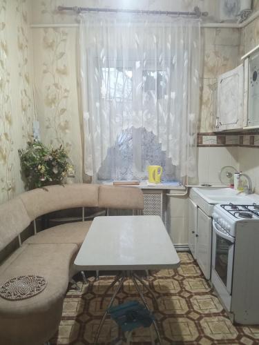 Рядом с Жд вокзалом Привоз, Odesa (foto 4)