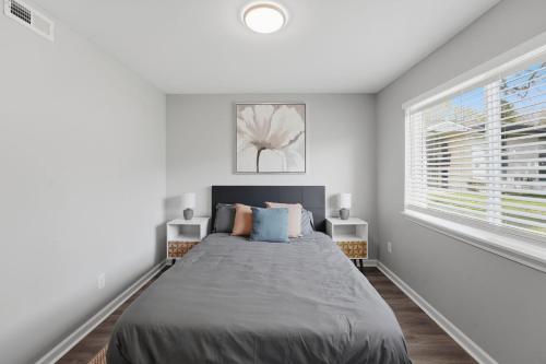 2BR2BA Perfect for Traveling Nurses Near Duke in 瑟沃德萊夫