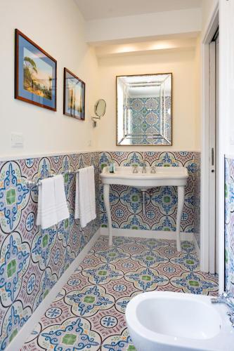 Palazzo Gargiulo Luxury-Adult only - image 2