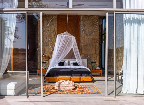 Casa del Toro Luxury Ranch in Sintian