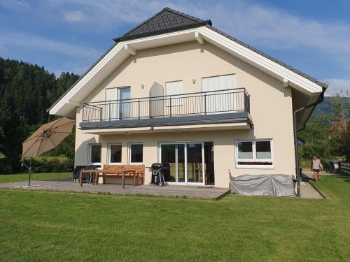 quiet and central Luxury Villa "Juwel " with Sauna in a beautiful valley