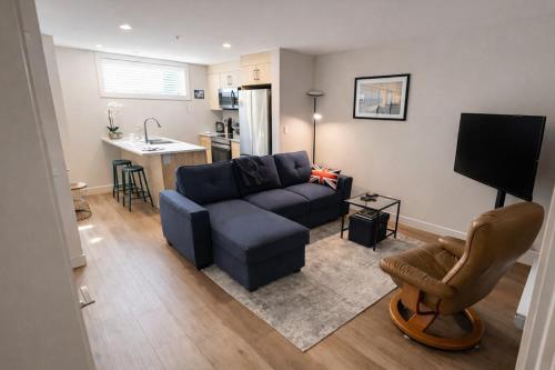 3732 Underground Cozy Stay in Royal Bay – khách sạn tại Colwood