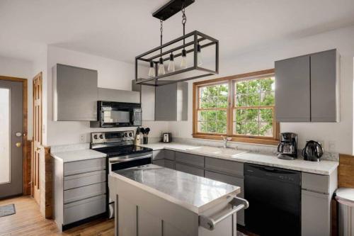 Kitchen, Stunning Holiday Home Puttev in Morzine