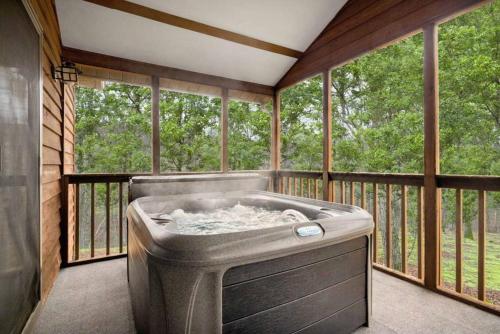 Hot tub, Stunning Holiday Home Puttev in Morzine