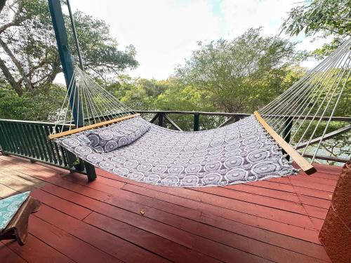 The Howler Jungle House and Cabanas in Burrell Boom