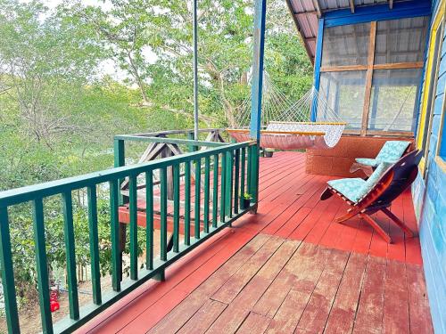 The Howler Jungle House and Cabanas in Burrell Boom