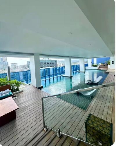 SKYLINE EXECUTIVE STUDIO I 38 Park Avenue, Cebu IT Park I Pool I HS WiFi in Apas