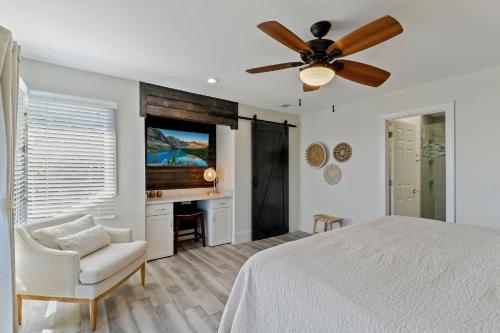 11 East Wind. - image 5