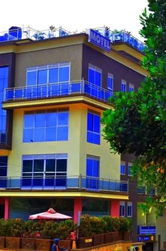 Paradise motels 2