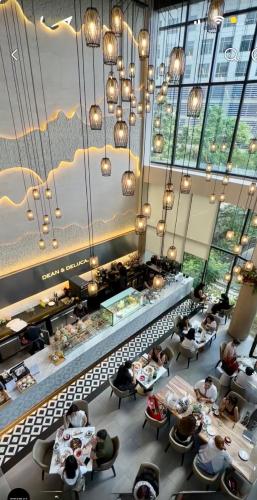 Restaurante, SKYLINE EXECUTIVE STUDIO I 38 Park Avenue, Cebu IT Park I Pool I HS WiFi in Apas