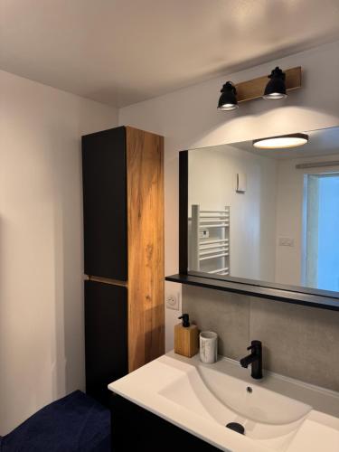 Maison tout confort, au calme in Sēsūruisna