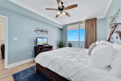 Avalon 1807 -Beachfront Condo-Amazing Views-Full of Amenities-Arcade-Fine Dining in Gulf Shores (AL)