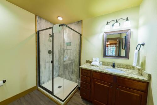 Lap of Luxury - image 12